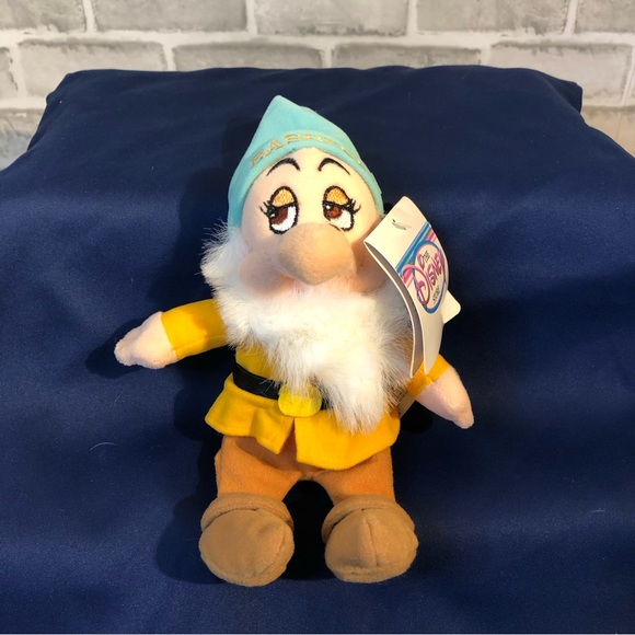 Disney Seven Dwarfs Mini Bean Bag Set - Picture 2 of 11